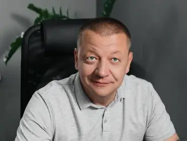 Александр Евгеньевич - Начальник транспортного отдела